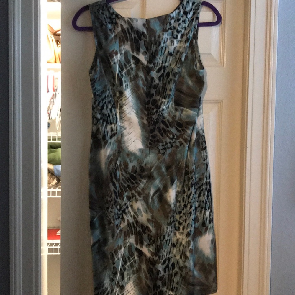 Dress - Picture 3 of 5